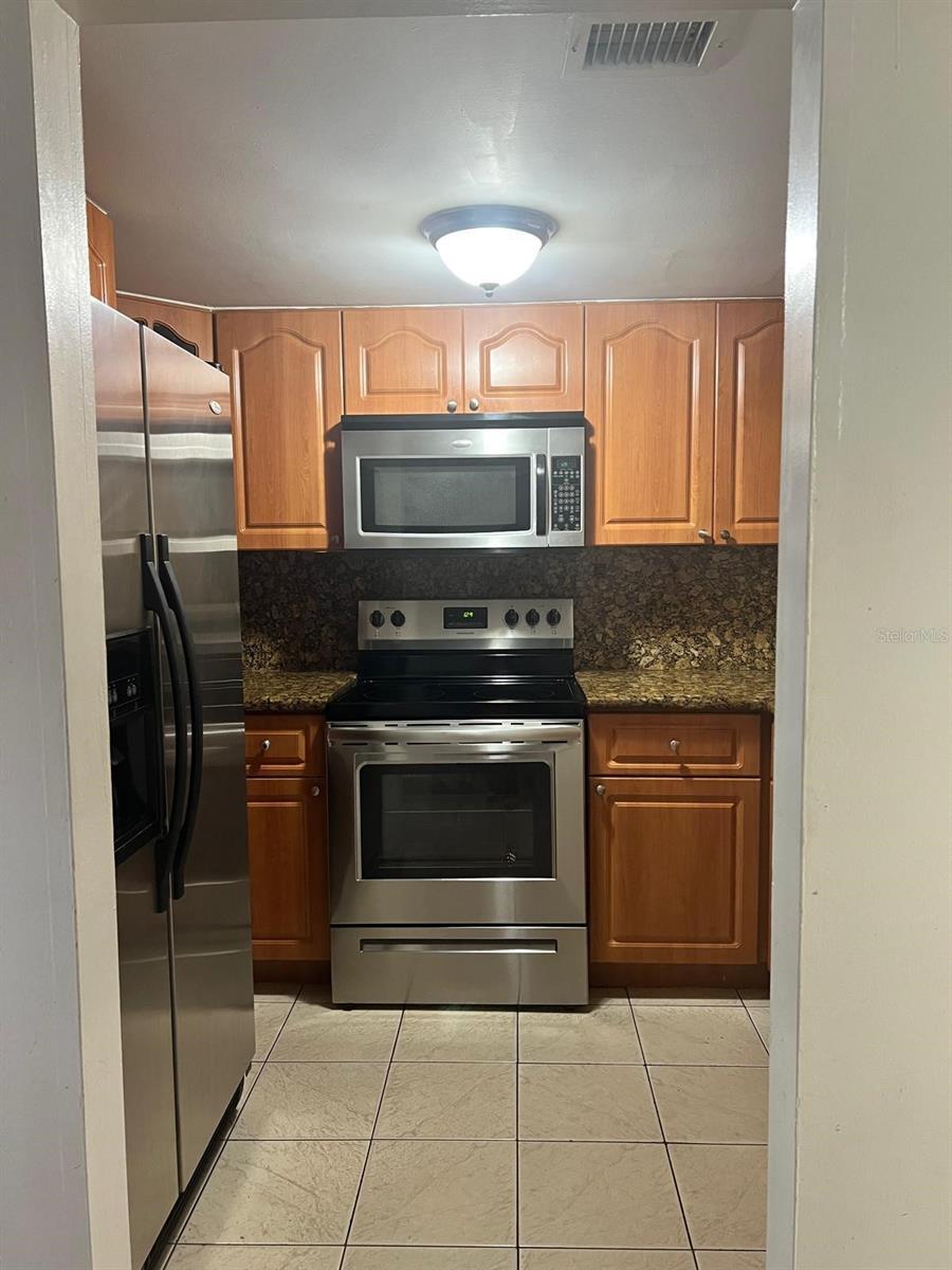 CASA LINDA TOWNHOMES CONDO - Residential Lease