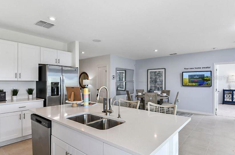13434 TROPICAL BREEZE WAY