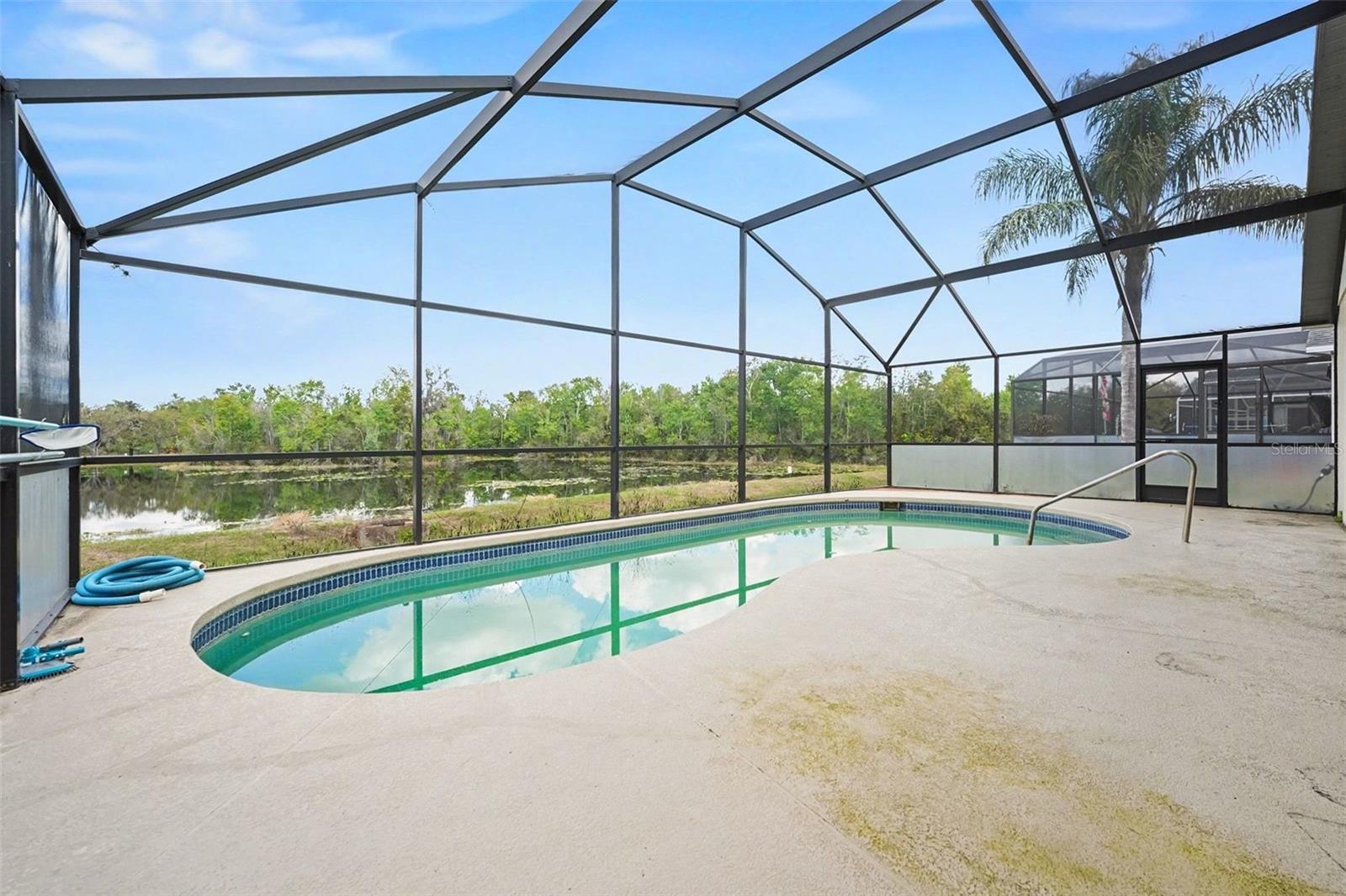 RIDGEWOOD POINTE - Residential