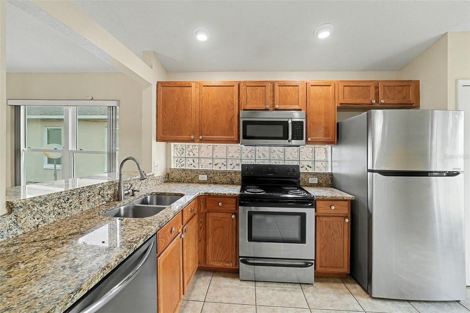 RIDGEWOOD POINTE - Residential