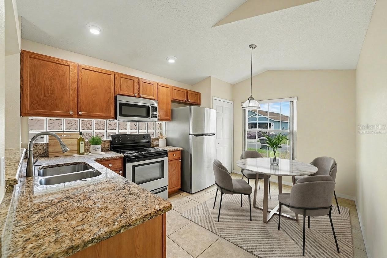 RIDGEWOOD POINTE - Residential