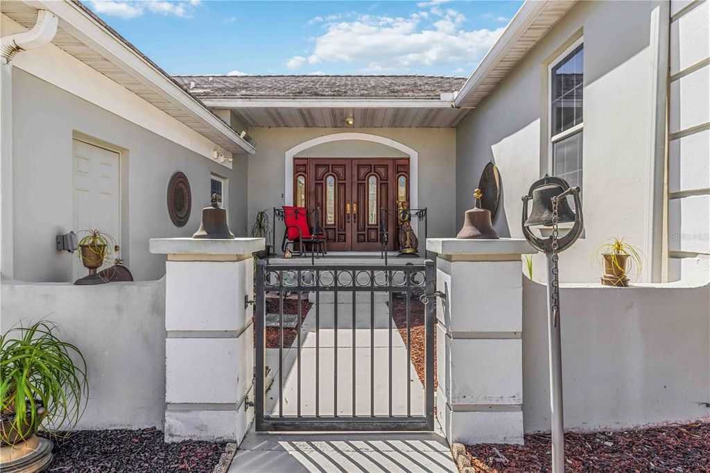 Photo of 4820 61st Avenue Drive W, Bradenton, FL 34210 (MLS # A4685629)