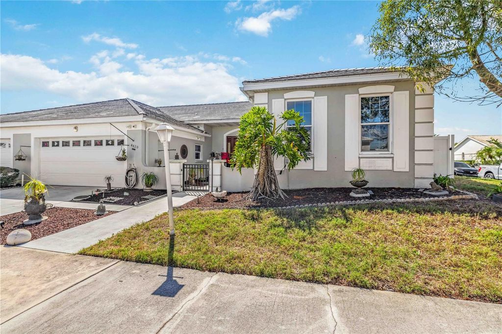 Photo of 4820 61st Avenue Drive W, Bradenton, FL 34210 (MLS # A4685629)