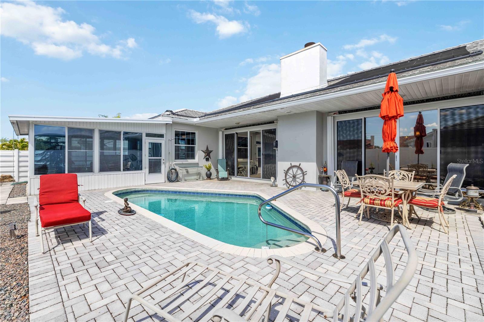 PALM COURT - Residential