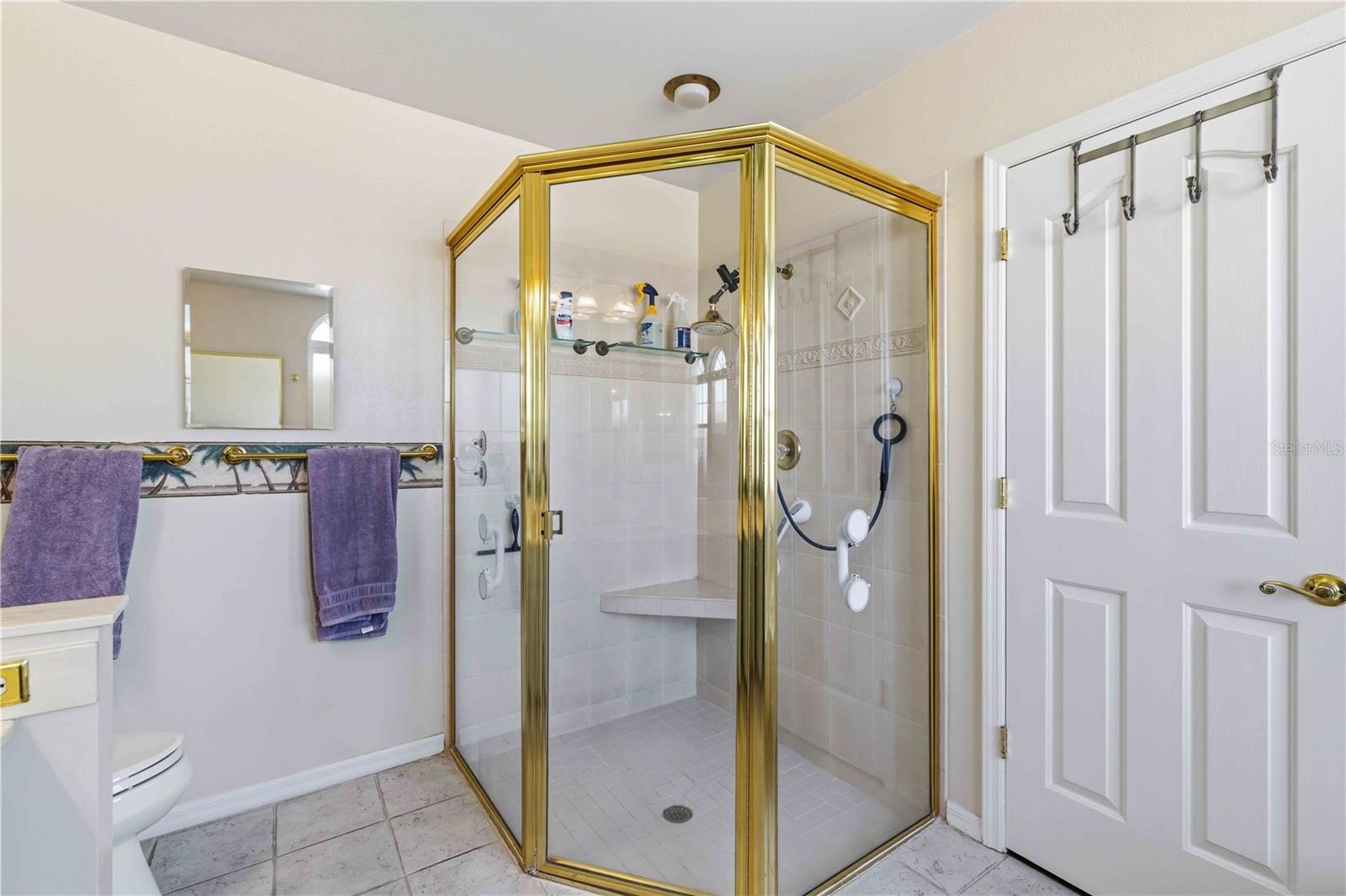 PALM COURT - Residential