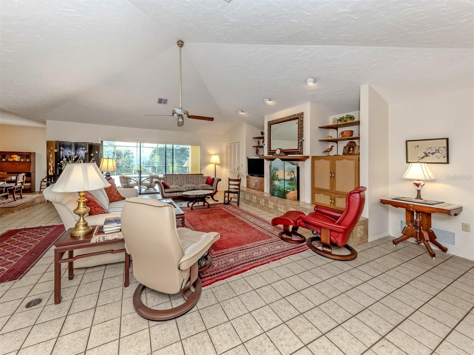 1250 WATERSIDE LANE