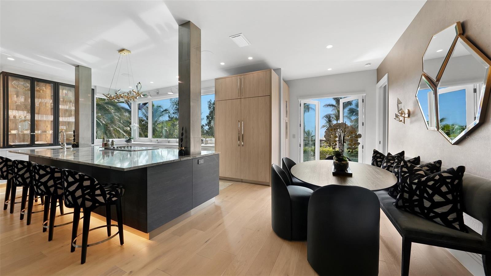 SLEEPY LAGOON - Residential