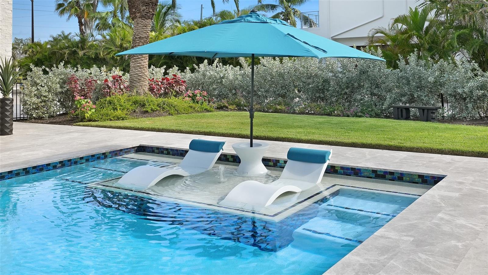 SLEEPY LAGOON - Residential