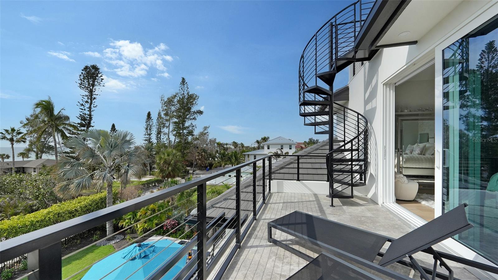 SLEEPY LAGOON - Residential