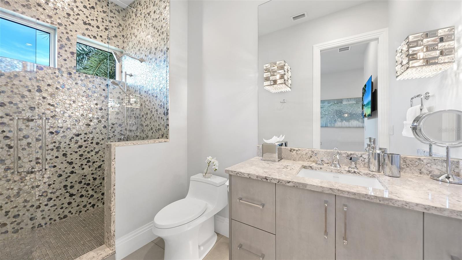 SLEEPY LAGOON - Residential