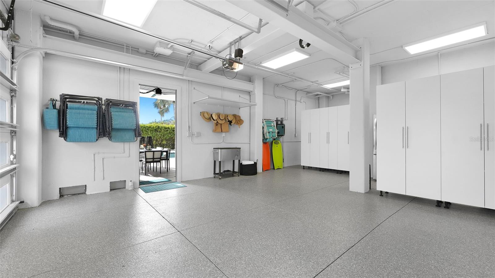 SLEEPY LAGOON - Residential