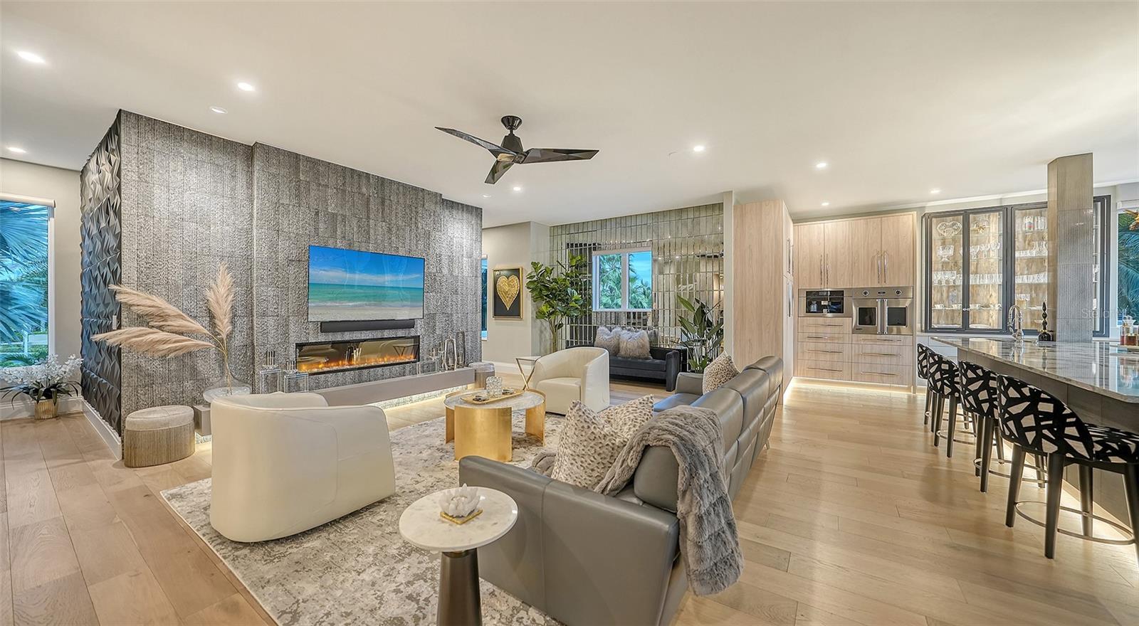 SLEEPY LAGOON - Residential