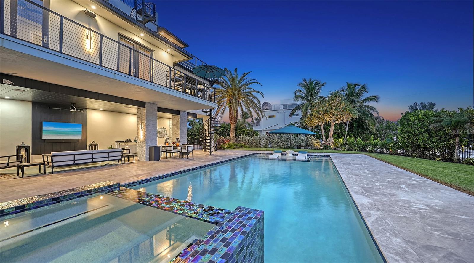 SLEEPY LAGOON - Residential