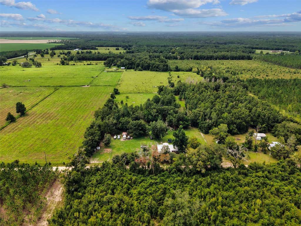 Photo of 15518 192nd Street, OBrien, FL 32071 (MLS # G5116576)