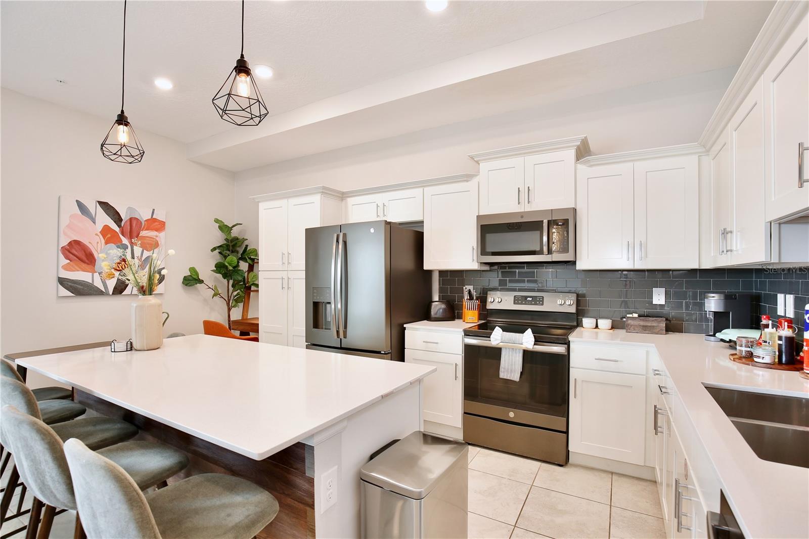 THE TERRACES AT STOREY LAKE CONDO NO 2 P - Residential