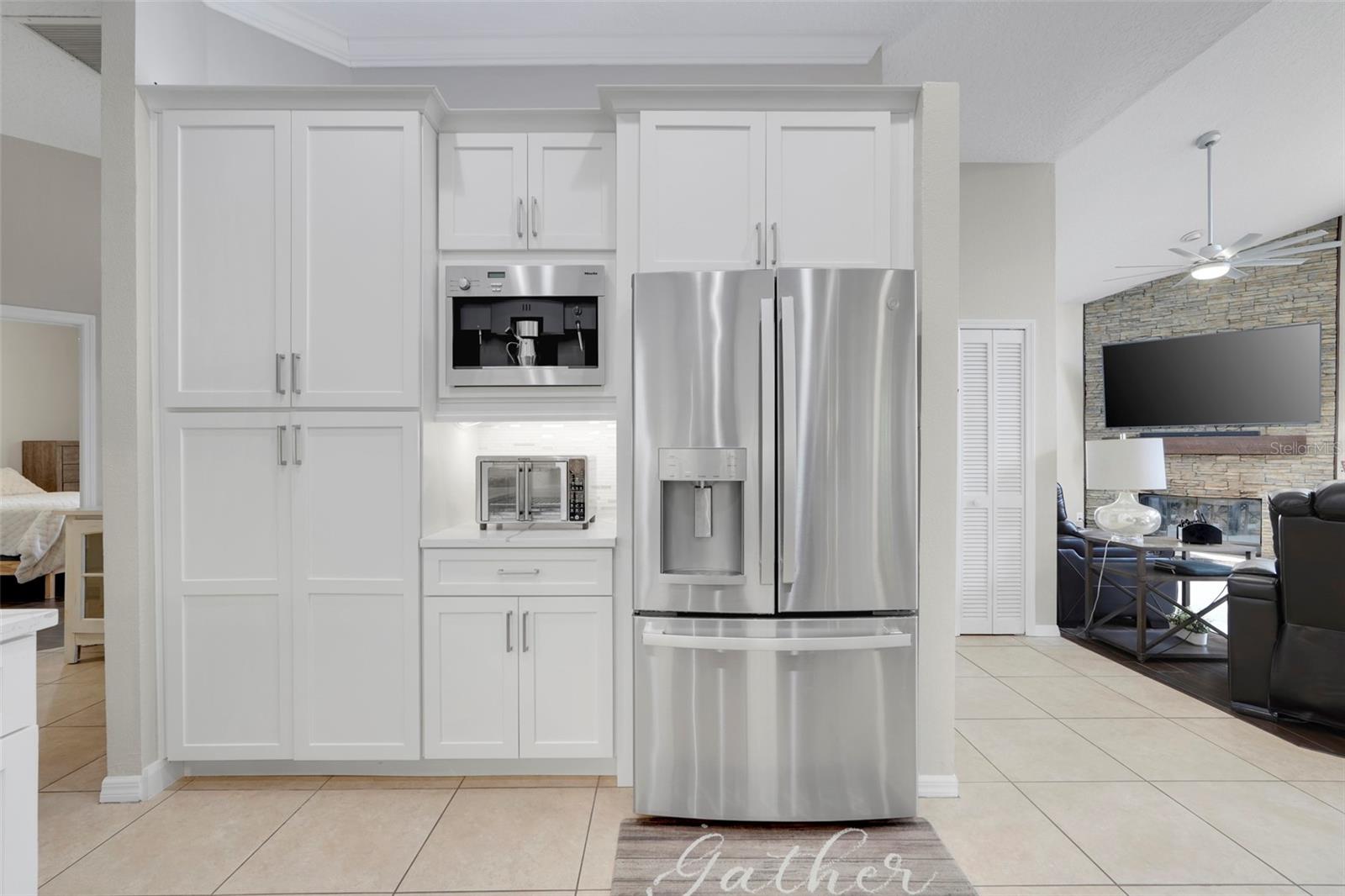 ST IVES AT ORANGE TREE - Residential