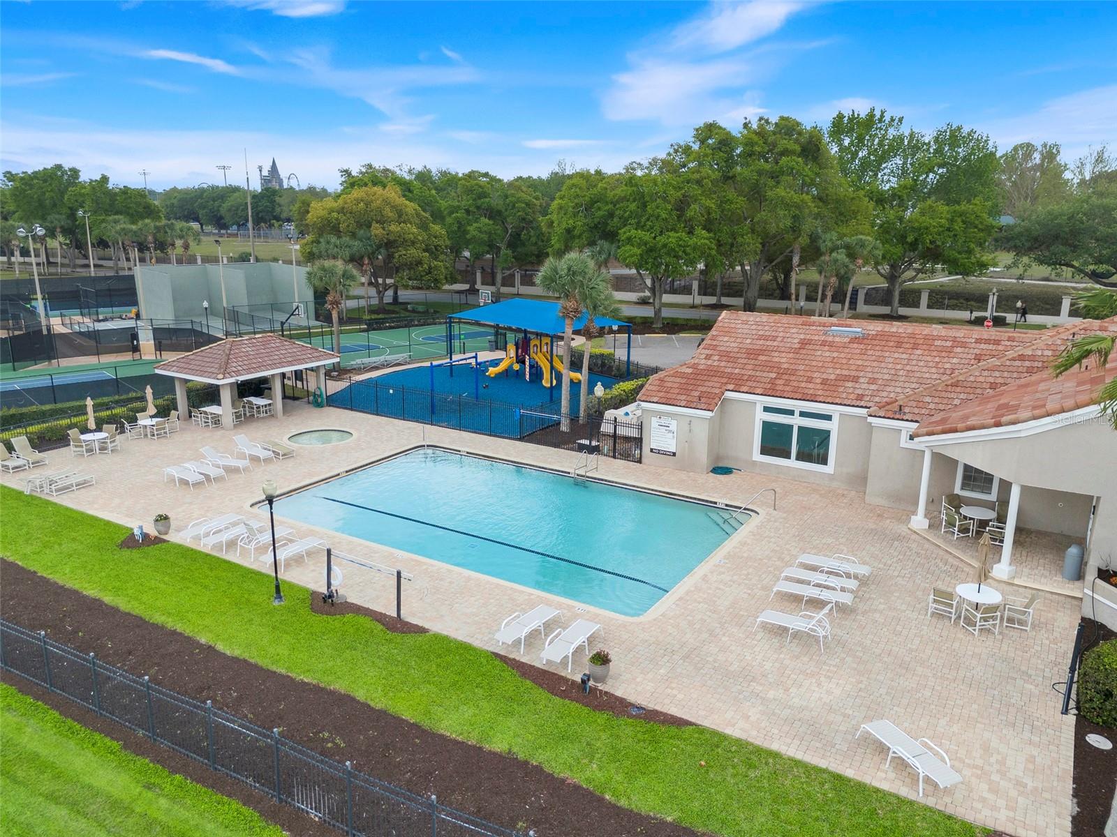 ST IVES AT ORANGE TREE - Residential