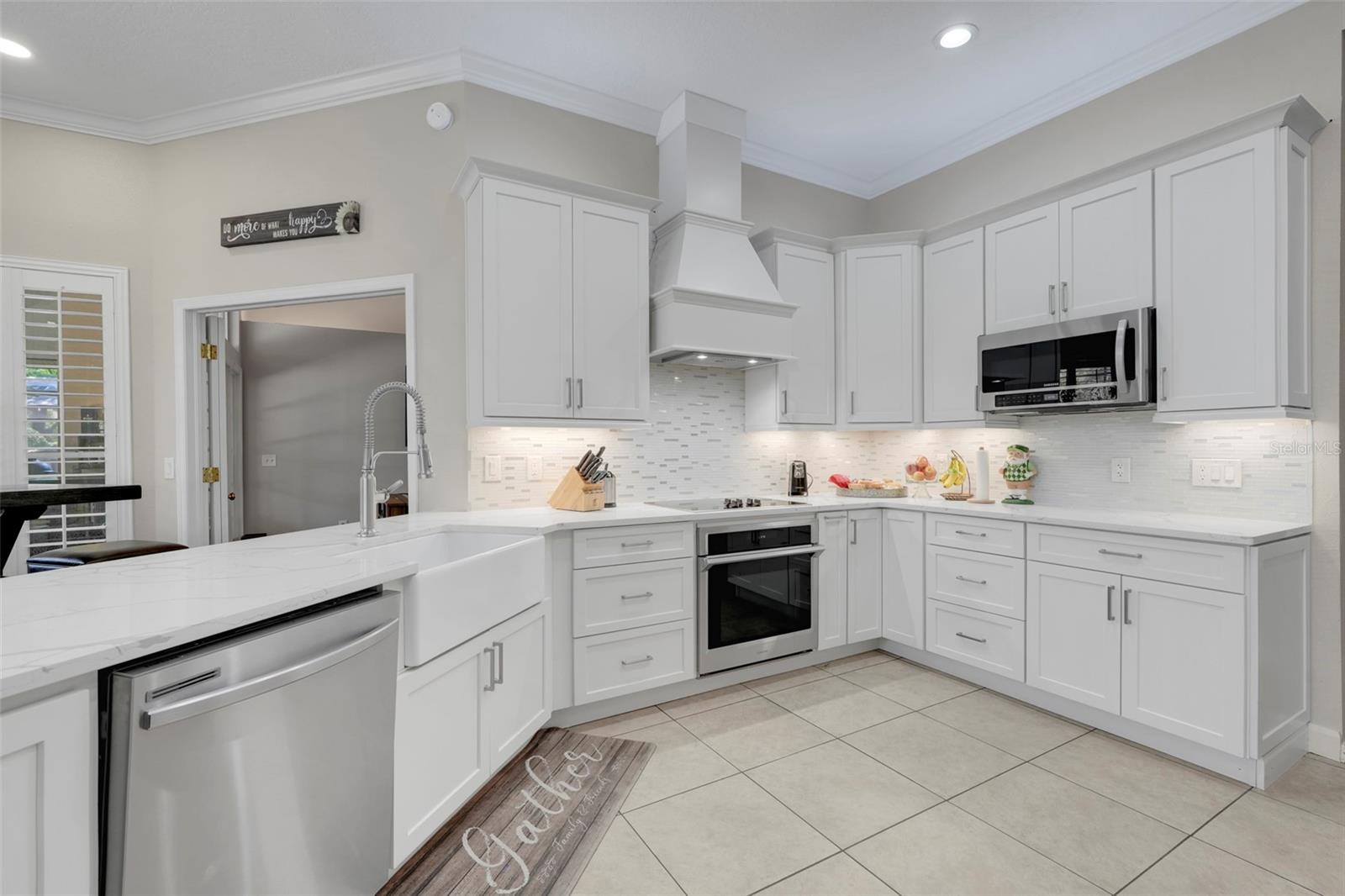 ST IVES AT ORANGE TREE - Residential