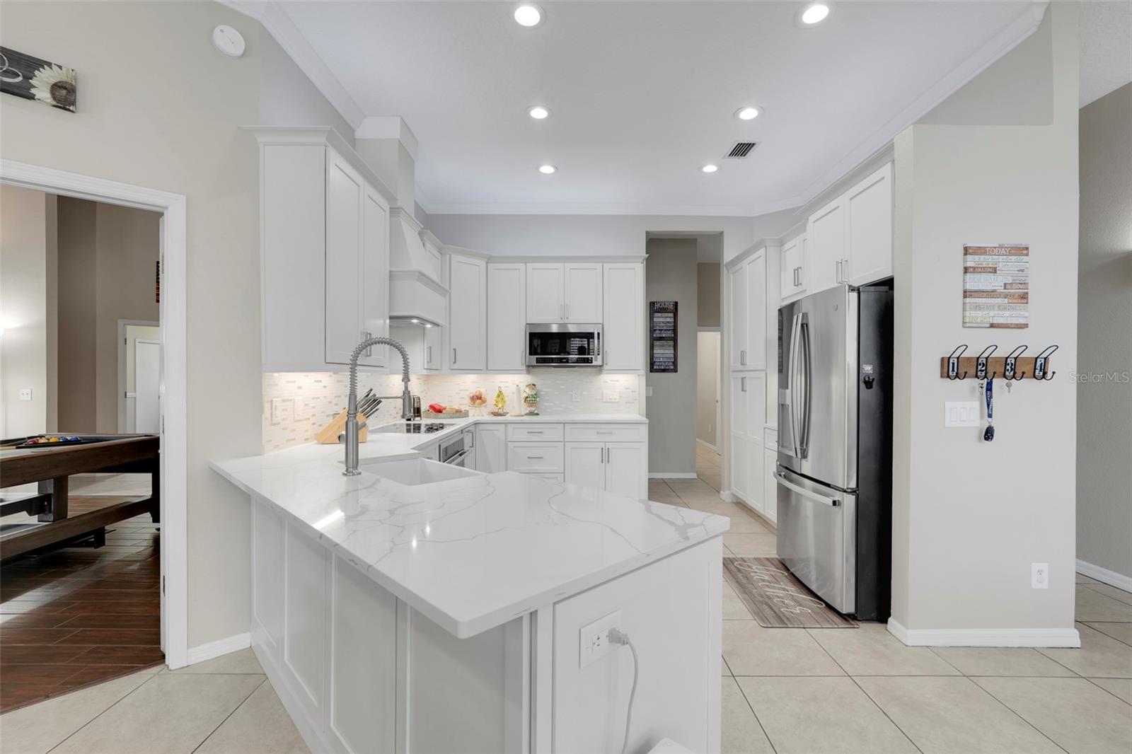 ST IVES AT ORANGE TREE - Residential