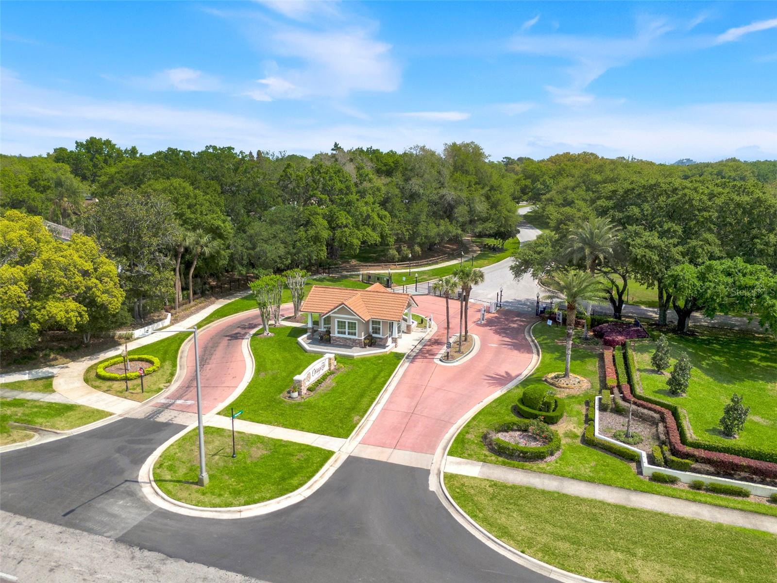 ST IVES AT ORANGE TREE - Residential