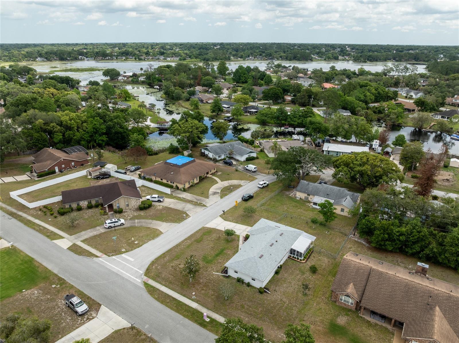 DELTONA LAKES UNIT 10 IN 25 & 36 18 30 - Residential