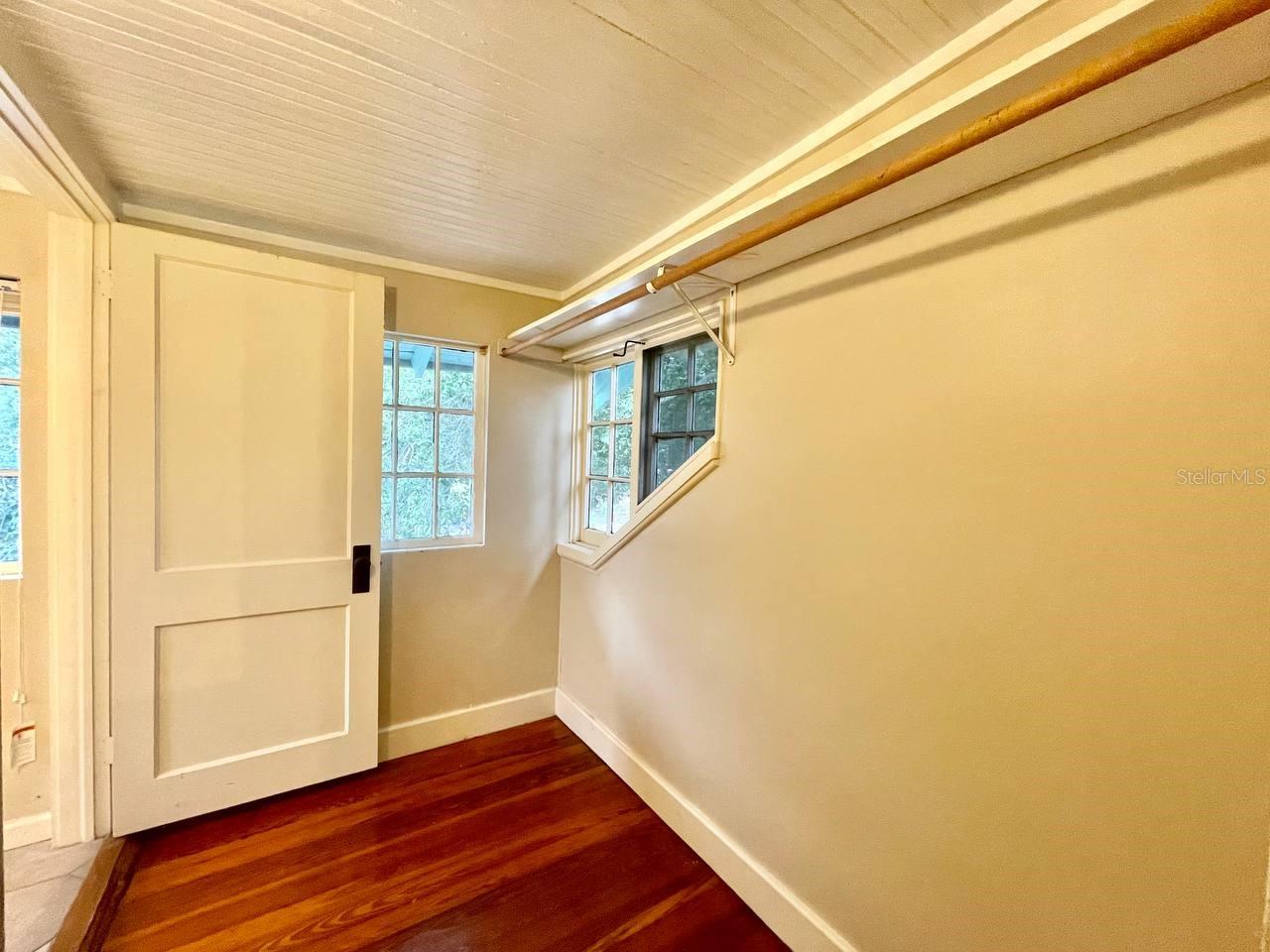 BRUNSONS SUB - Residential Lease