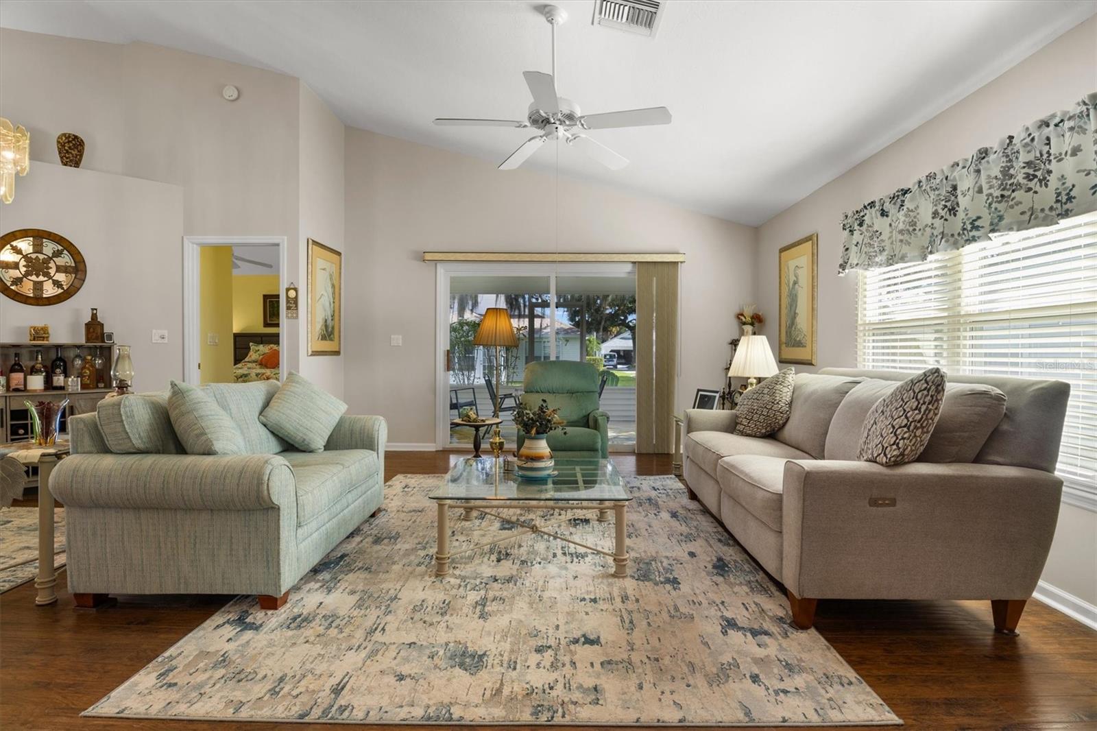 HGLANDS RIDGE ON LAKE BONNET 03 - Residential