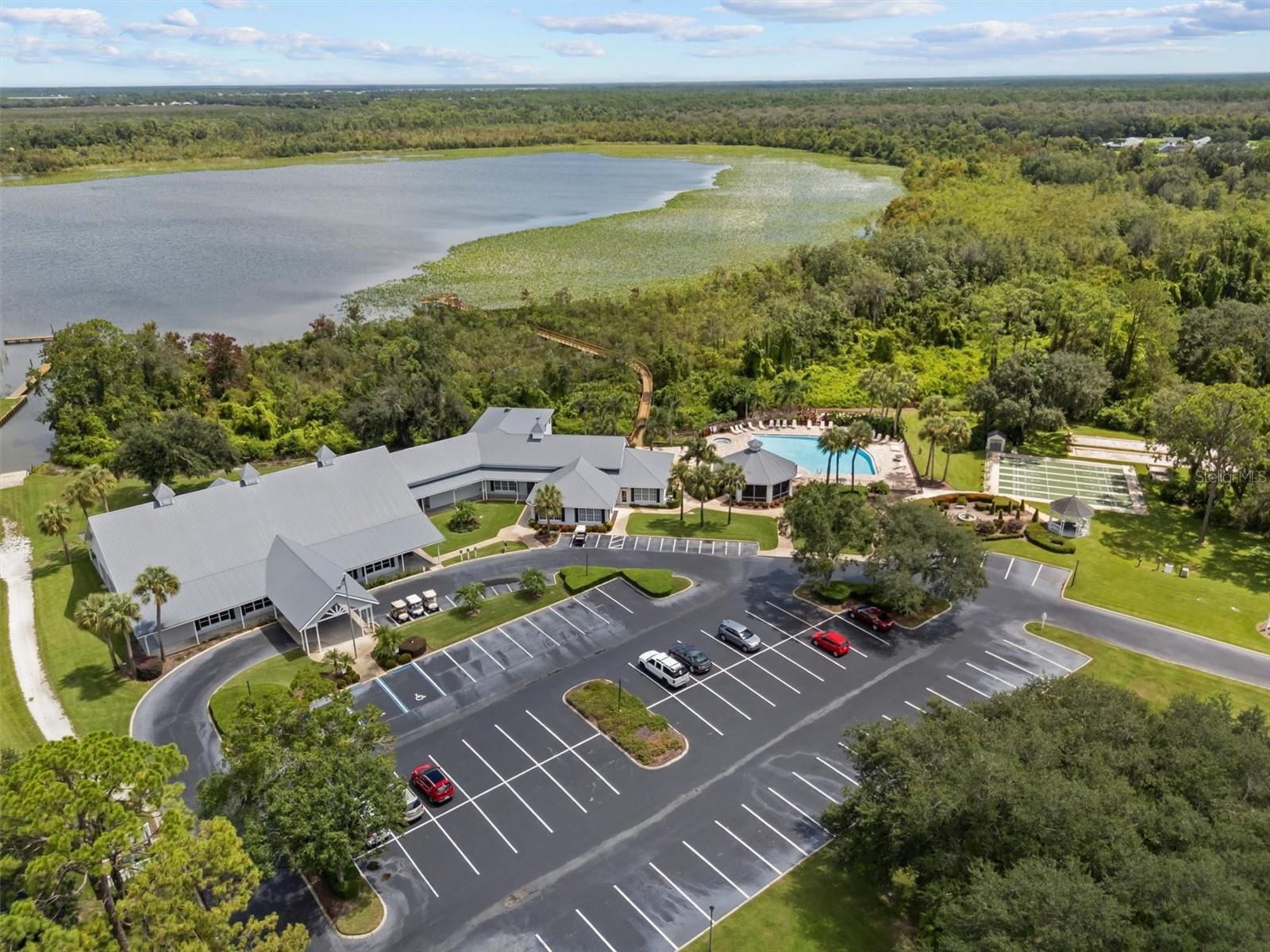 HGLANDS RIDGE ON LAKE BONNET 03 - Residential