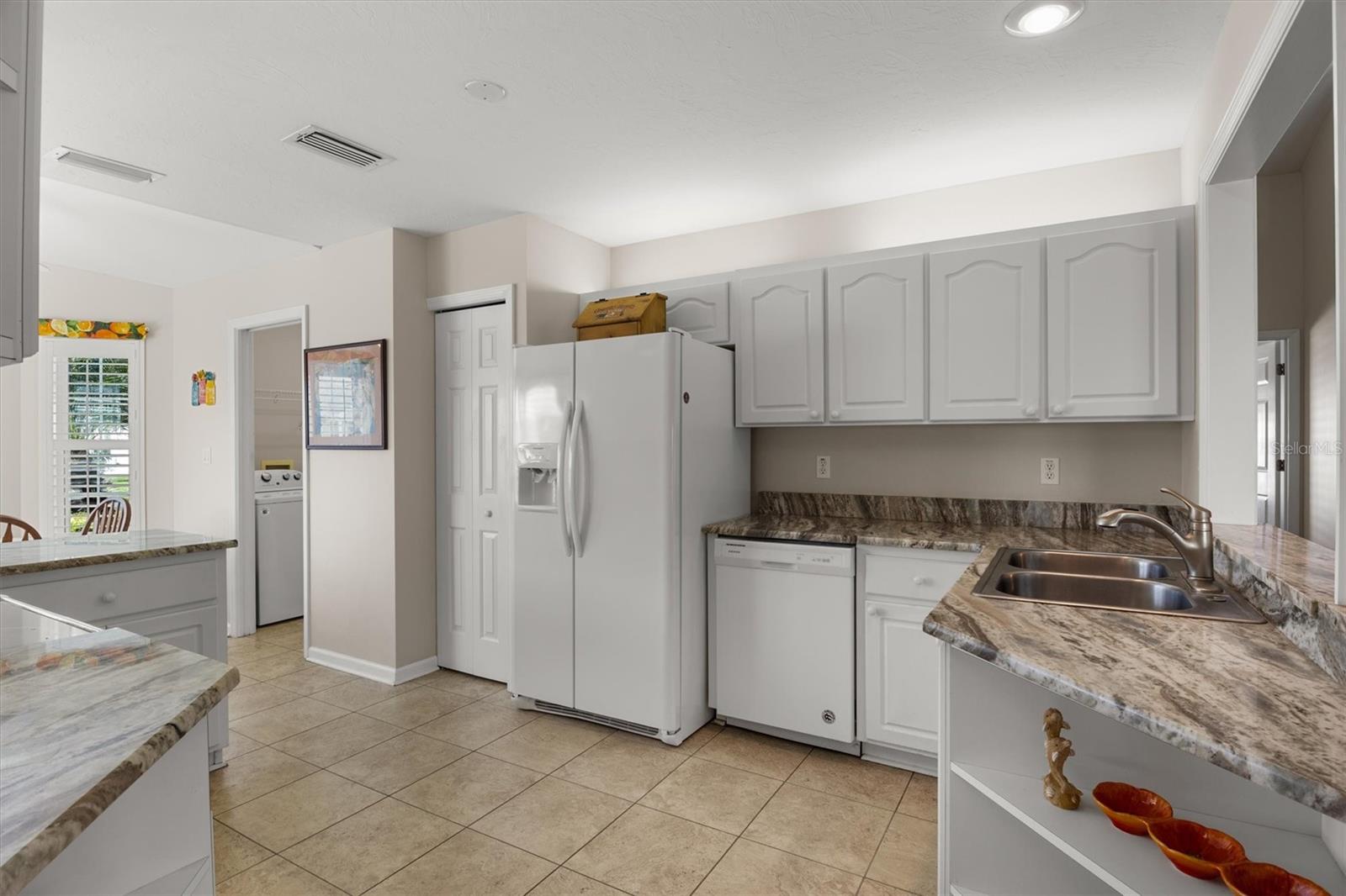 HGLANDS RIDGE ON LAKE BONNET 03 - Residential