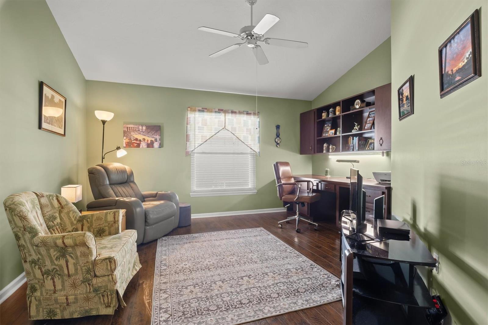 HGLANDS RIDGE ON LAKE BONNET 03 - Residential