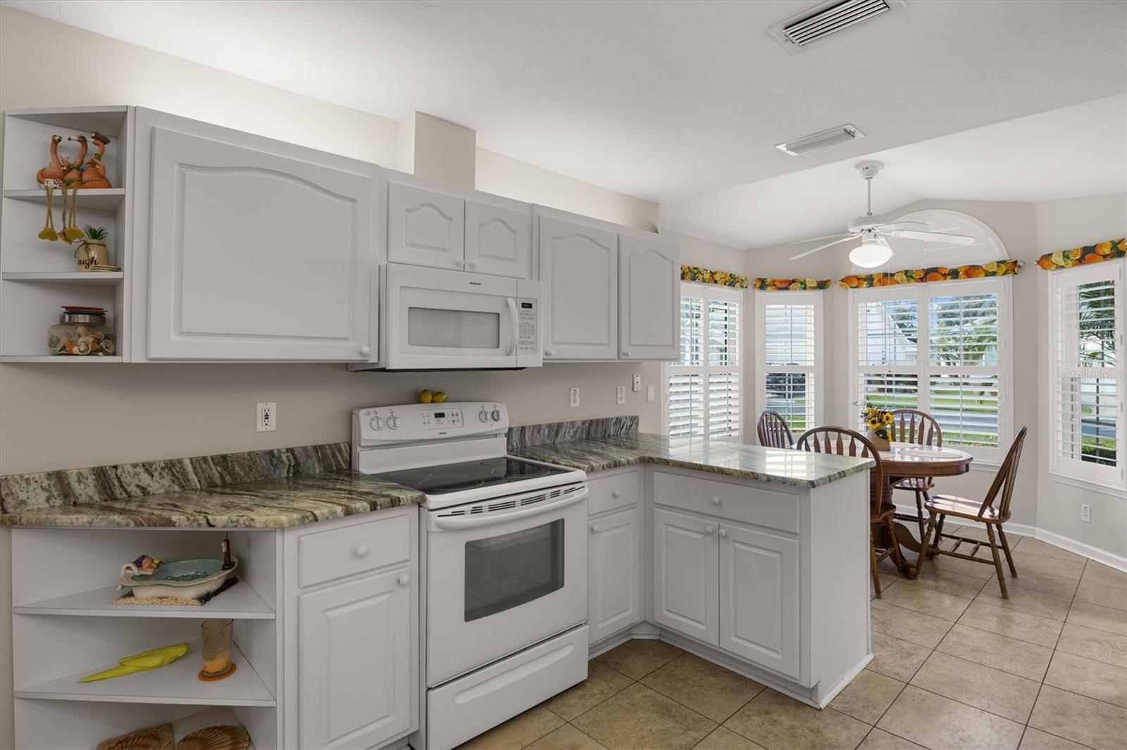 HGLANDS RIDGE ON LAKE BONNET 03 - Residential