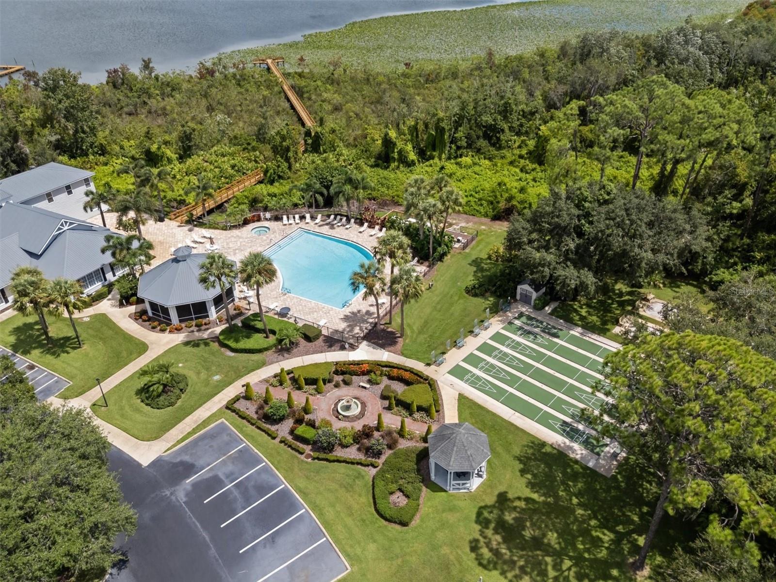 HGLANDS RIDGE ON LAKE BONNET 03 - Residential