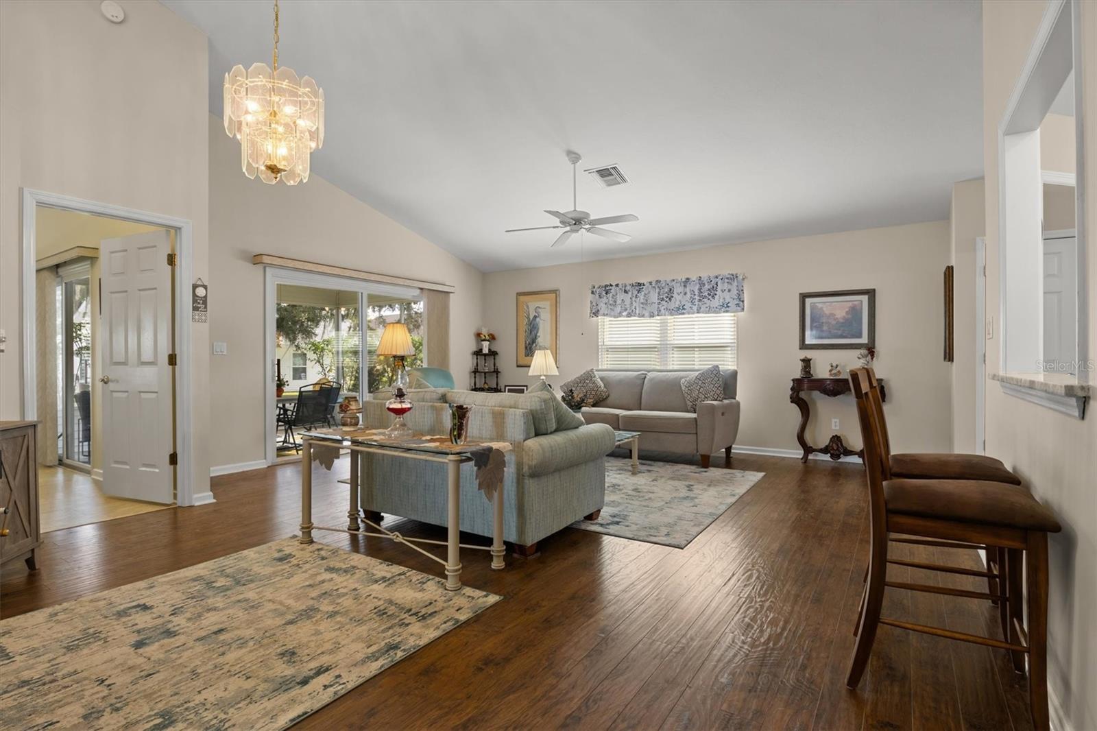 HGLANDS RIDGE ON LAKE BONNET 03 - Residential