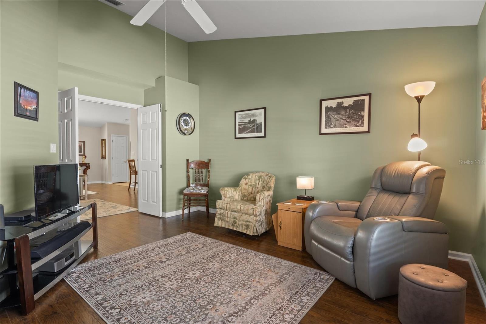 HGLANDS RIDGE ON LAKE BONNET 03 - Residential