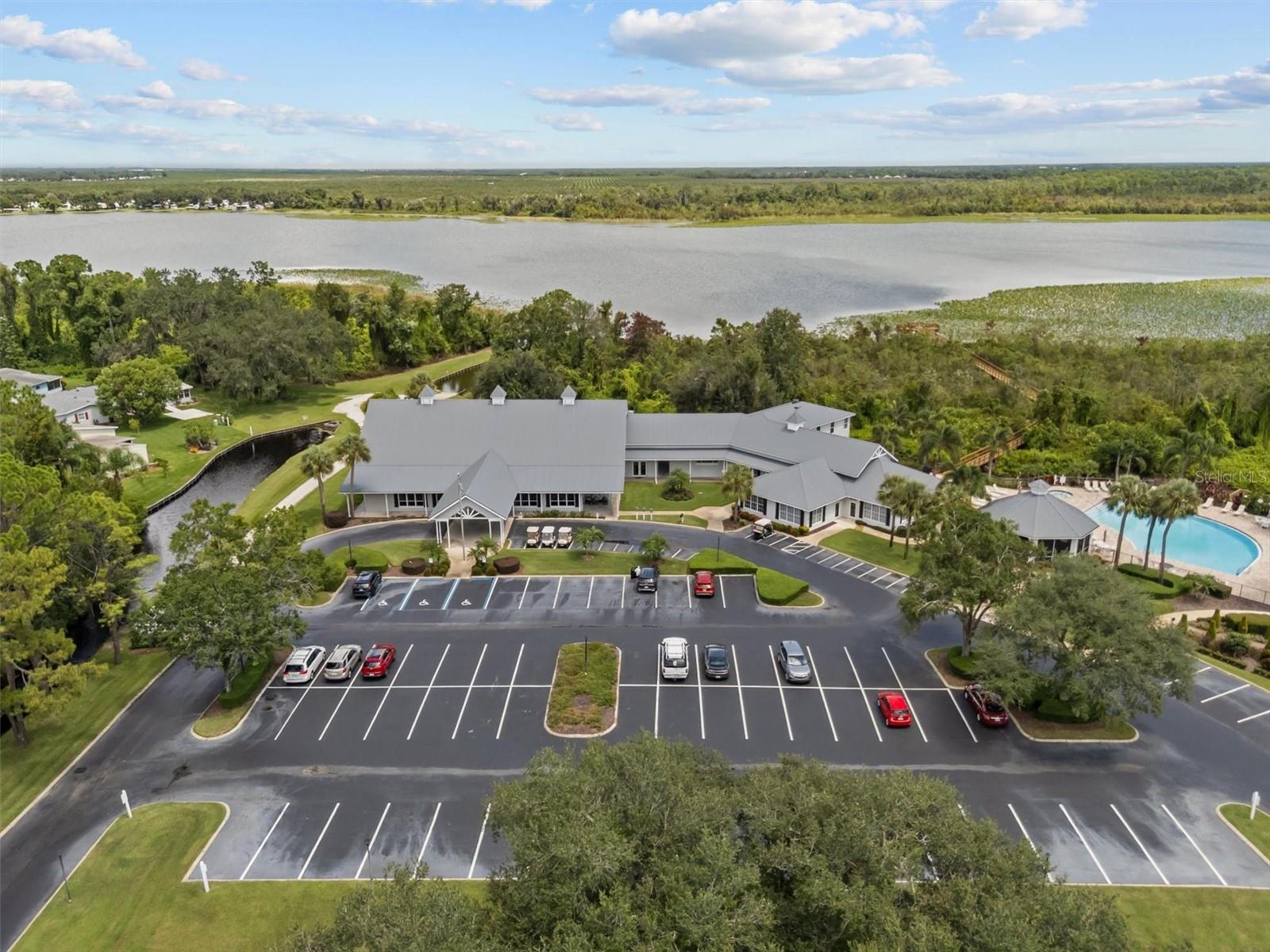 HGLANDS RIDGE ON LAKE BONNET 03 - Residential