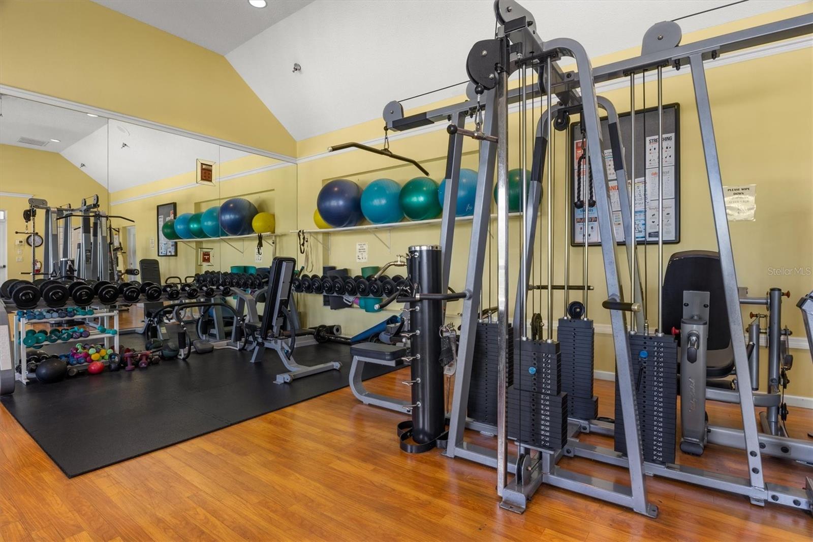 HGLANDS RIDGE ON LAKE BONNET 03 - Residential