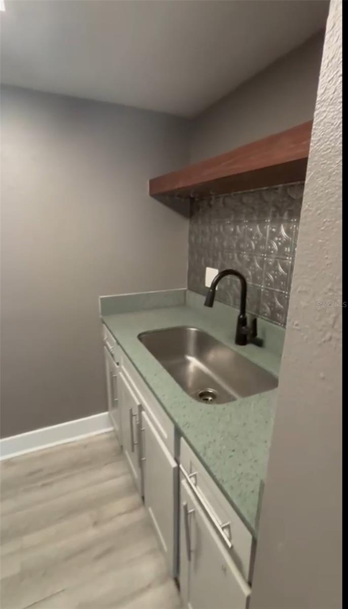 WATERSIDE CONDO II - Residential