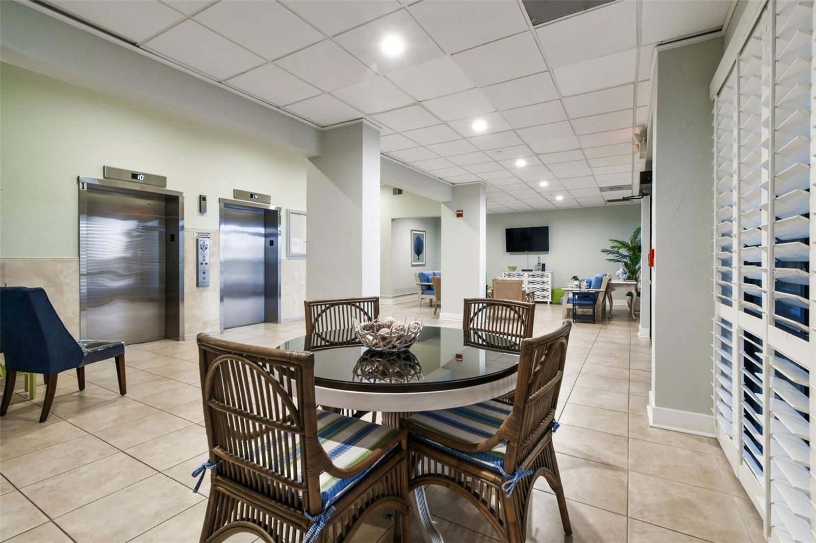 LANDMARK TOWERS II - Residential