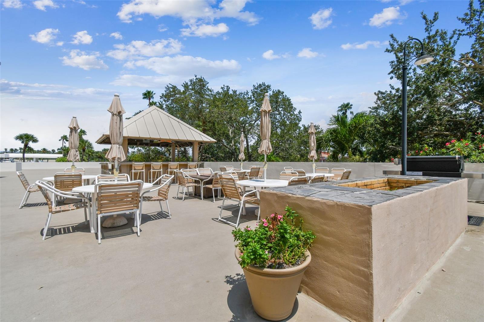 LANDMARK TOWERS II - Residential