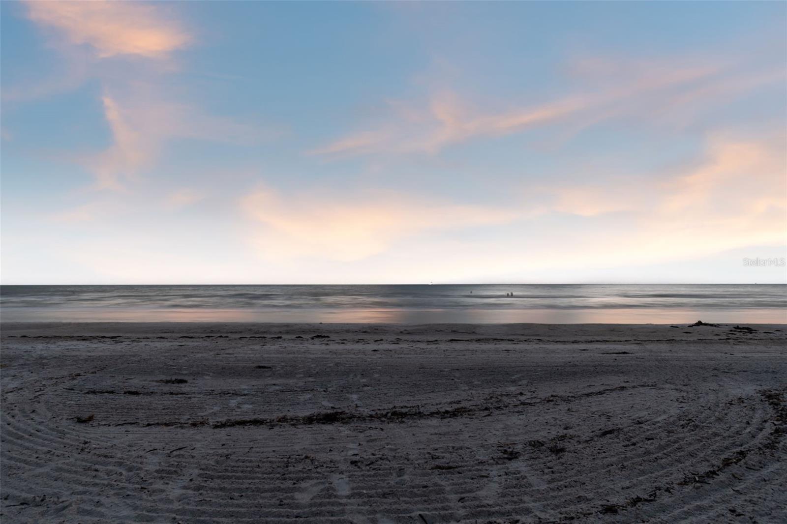 LANDMARK TOWERS II - Residential