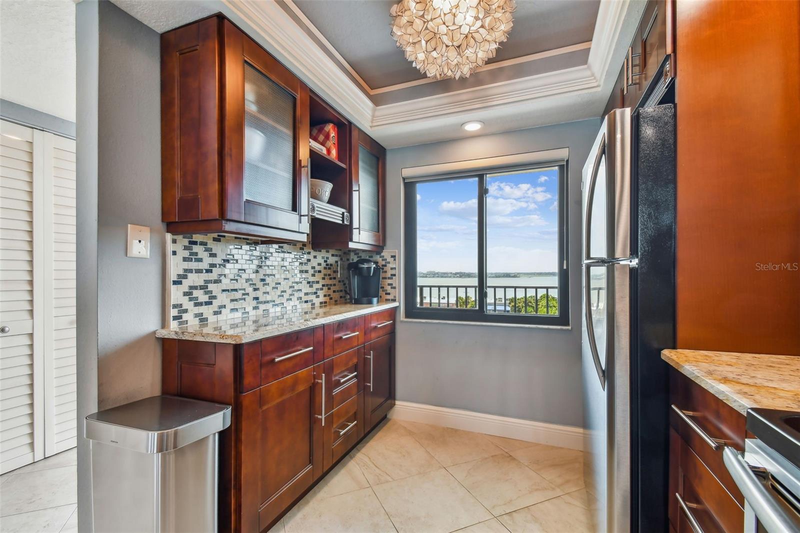 LANDMARK TOWERS II - Residential