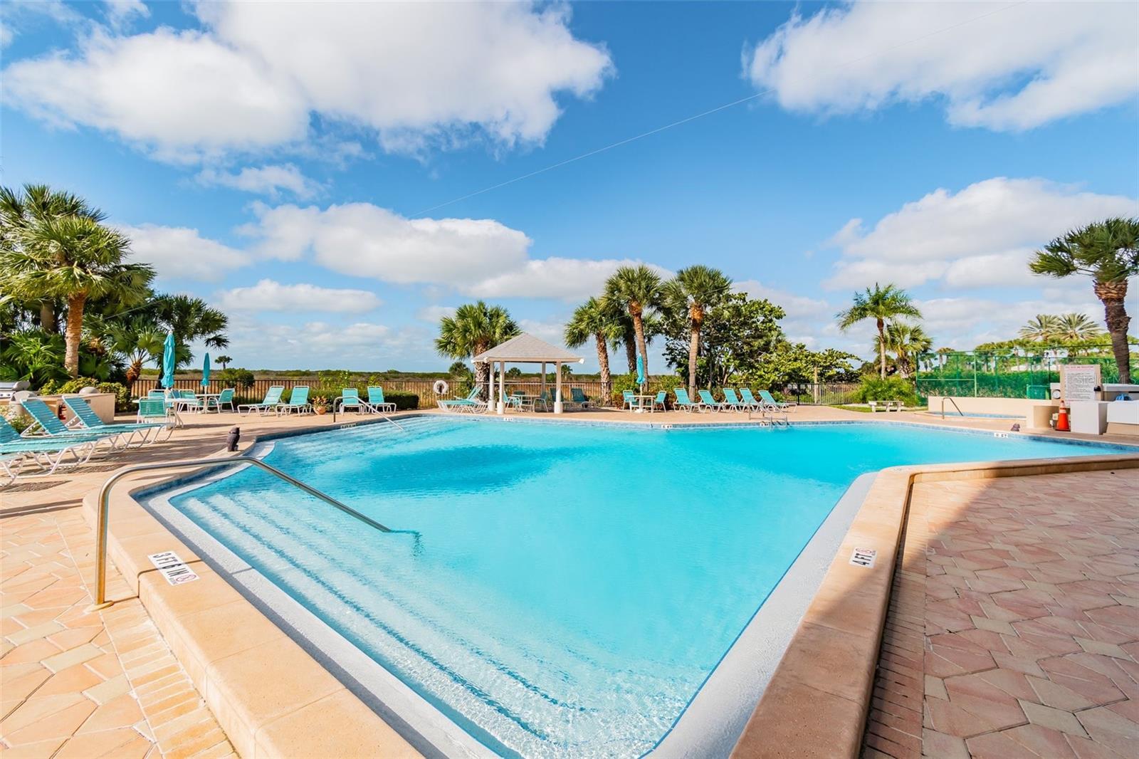 LANDMARK TOWERS II - Residential