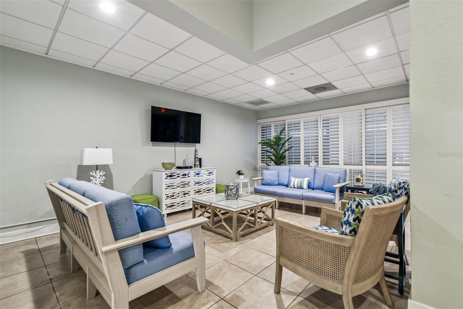 LANDMARK TOWERS II - Residential