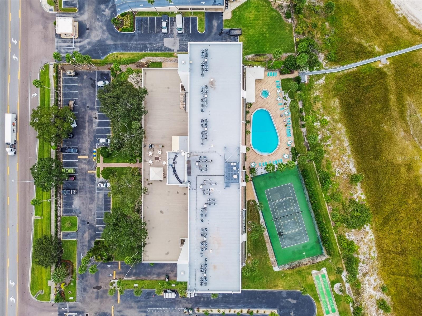 LANDMARK TOWERS II - Residential