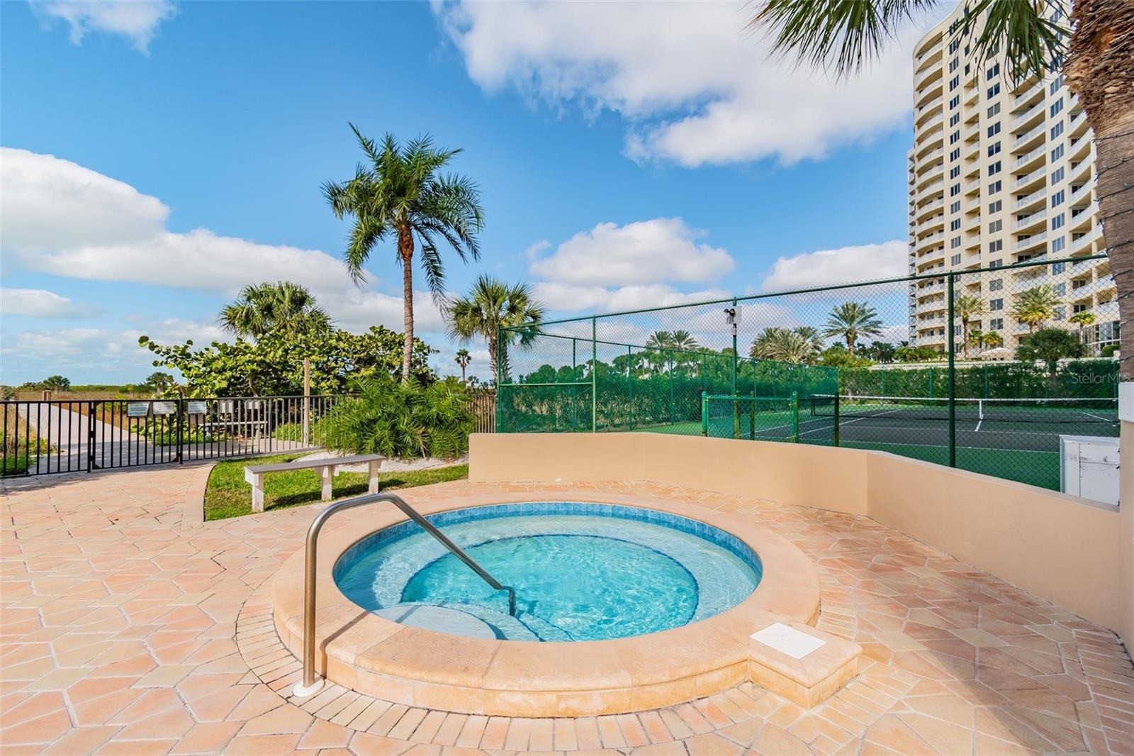 LANDMARK TOWERS II - Residential