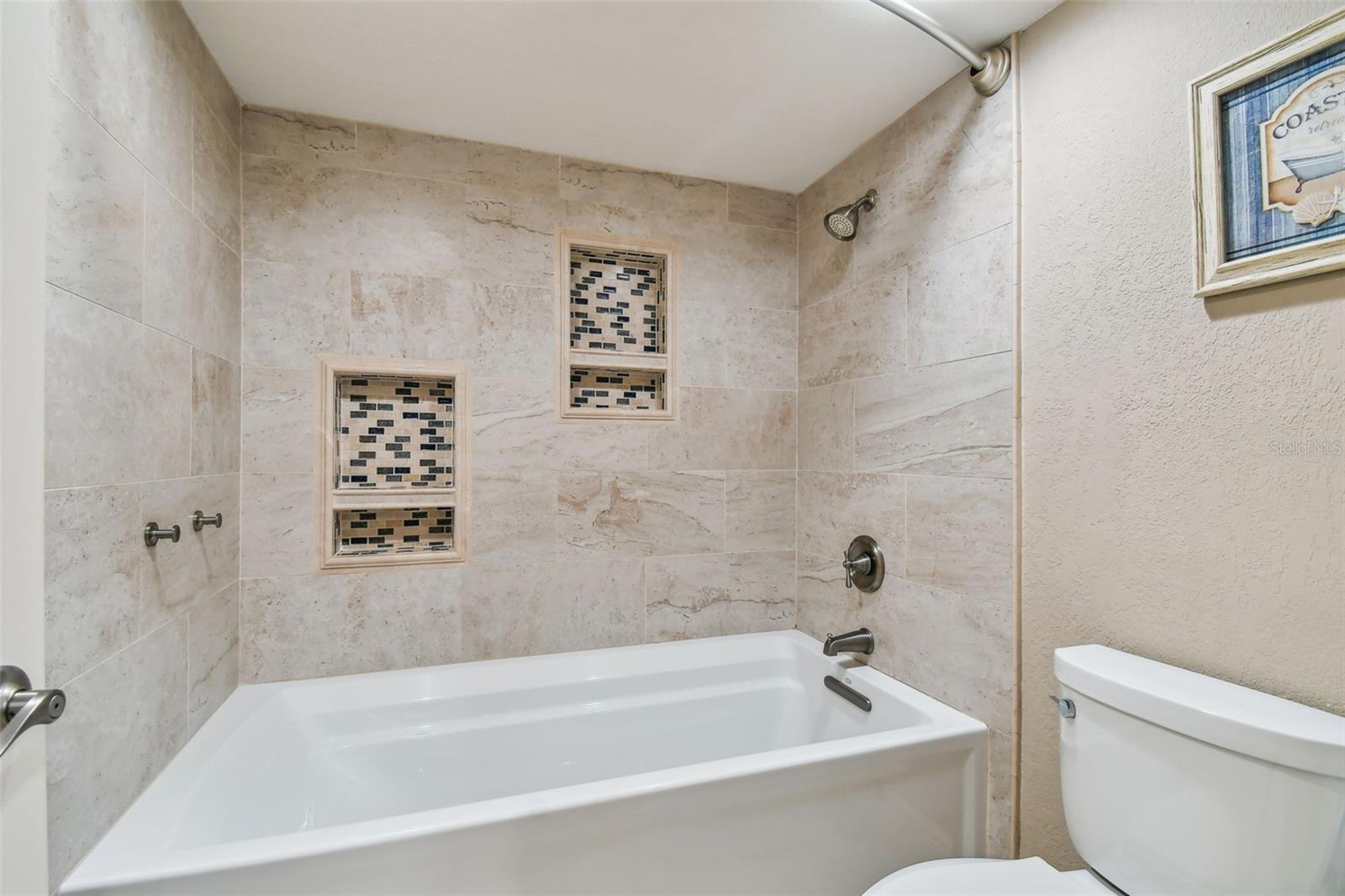 LANDMARK TOWERS II - Residential