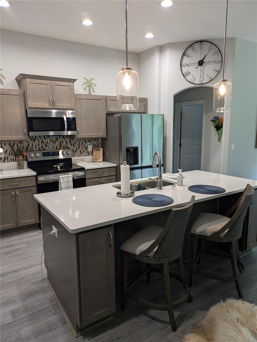 7 EUGENIA COURT W