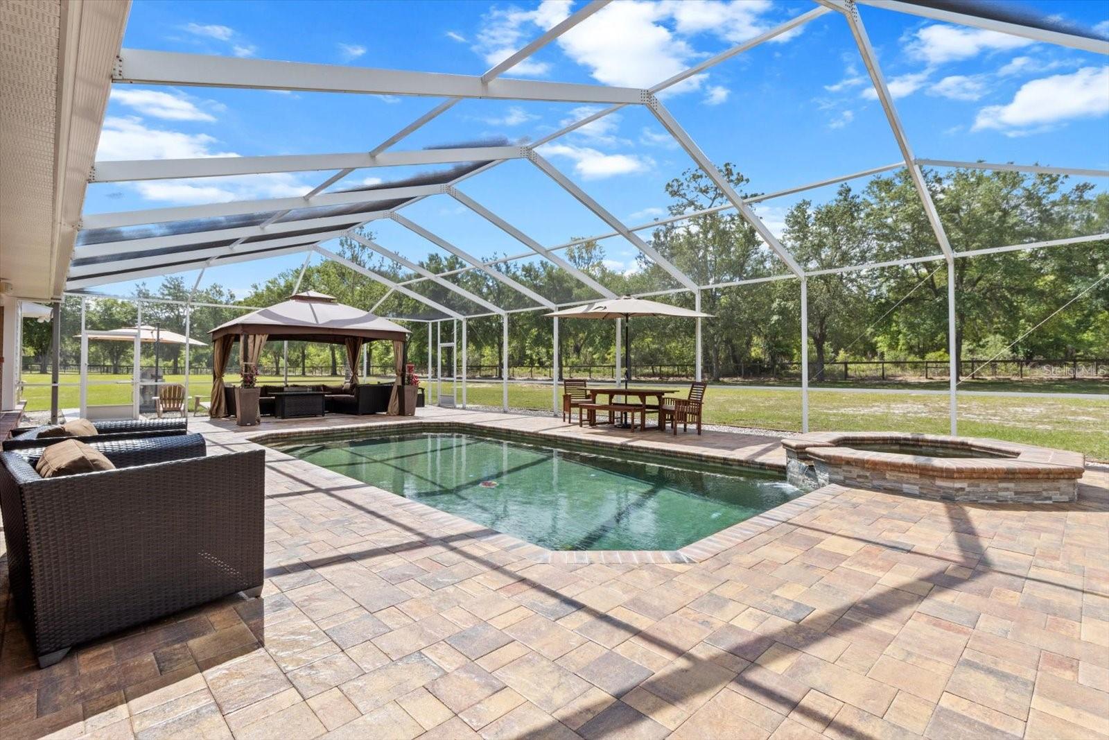 PINERIDGE FARMS - Residential