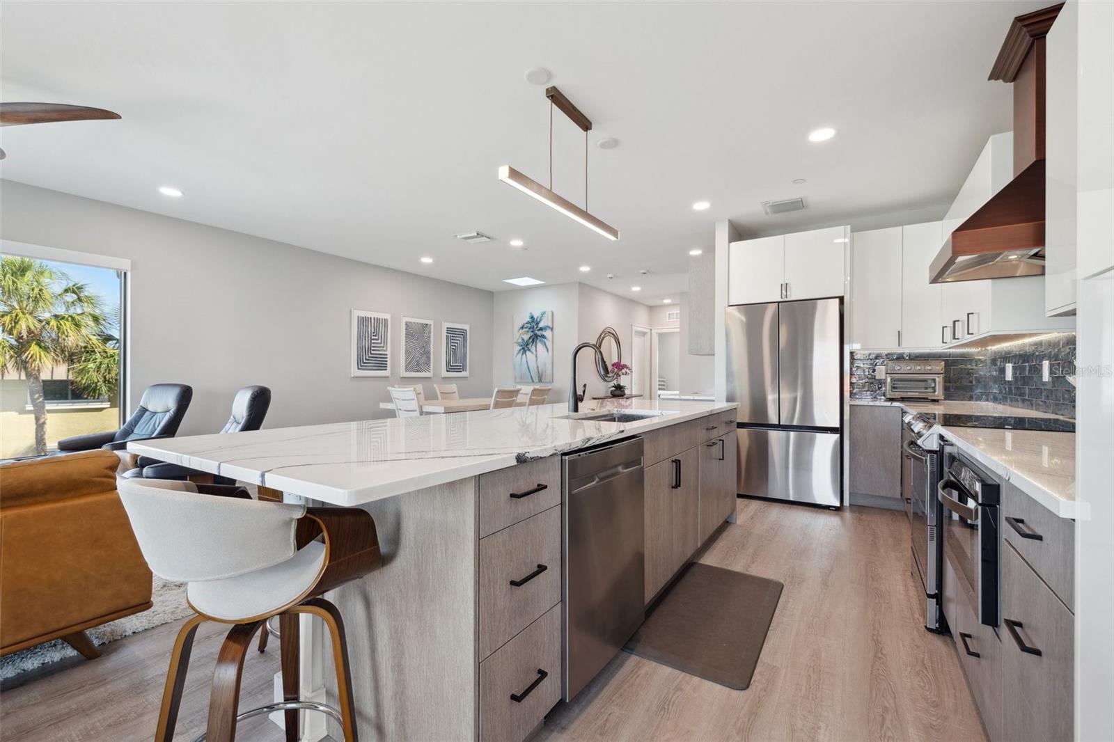 GRIFFITH CAPRI ISLE CONDO - Residential Income