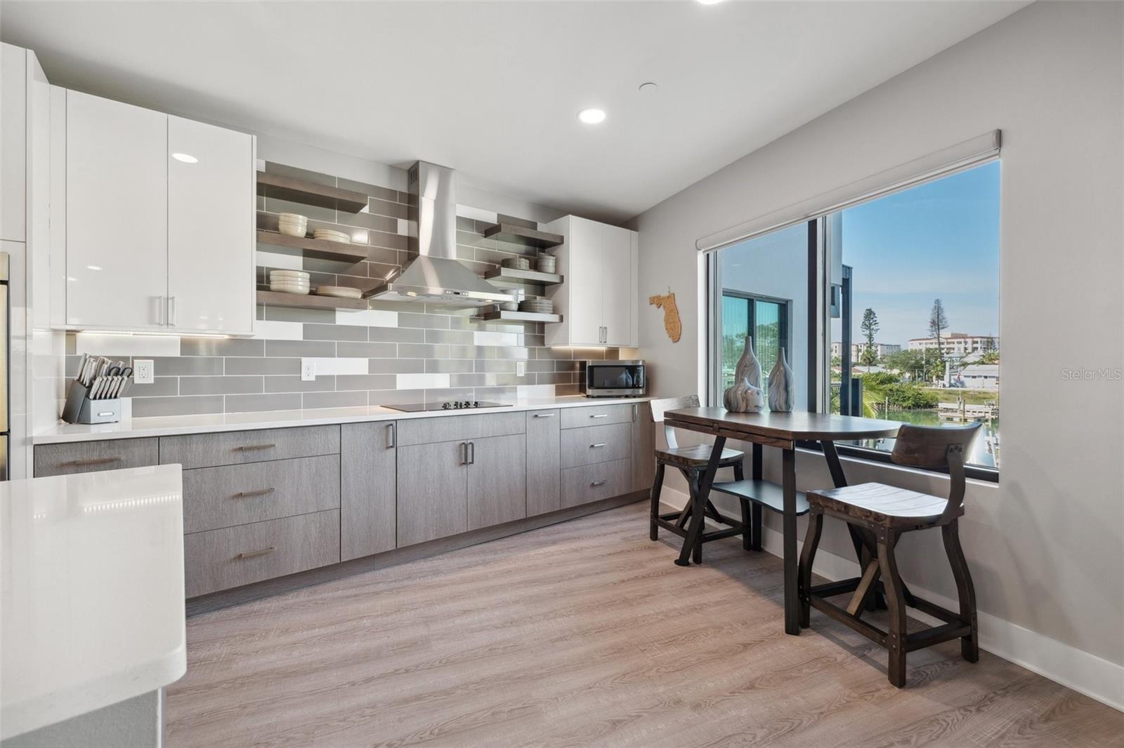 GRIFFITH CAPRI ISLE CONDO - Residential Income